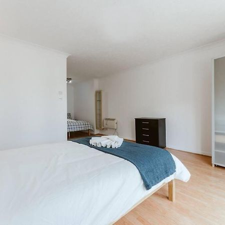 Up To 4 People, Room In A Share House Next To London Bridge المظهر الخارجي الصورة
